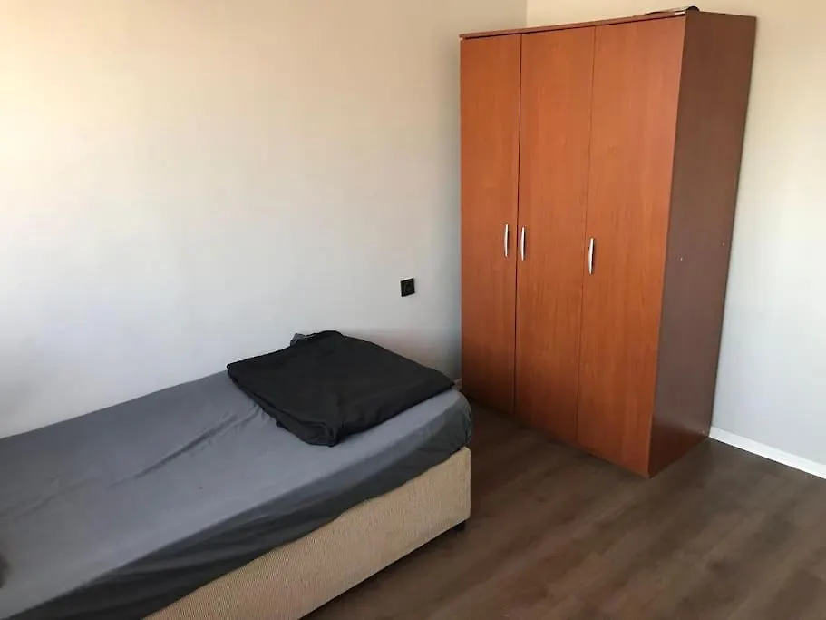 Ulasim Kolayligi Saglayan, Kiralik Oda Smirne